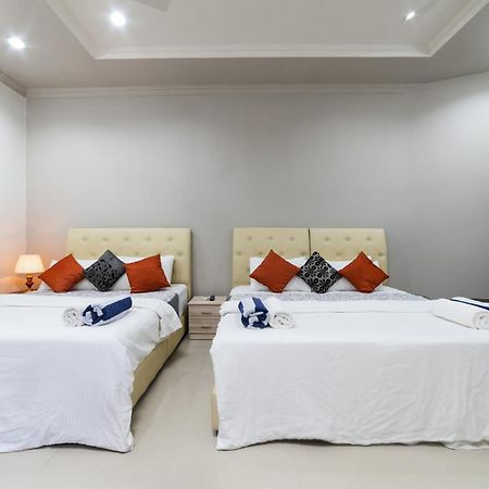 Ukulhas Beach Inn Bagian luar foto