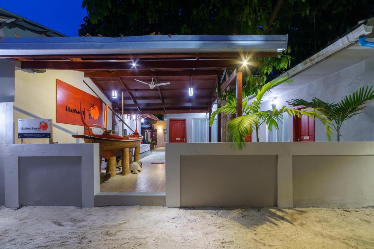 Ukulhas Beach Inn Bagian luar foto