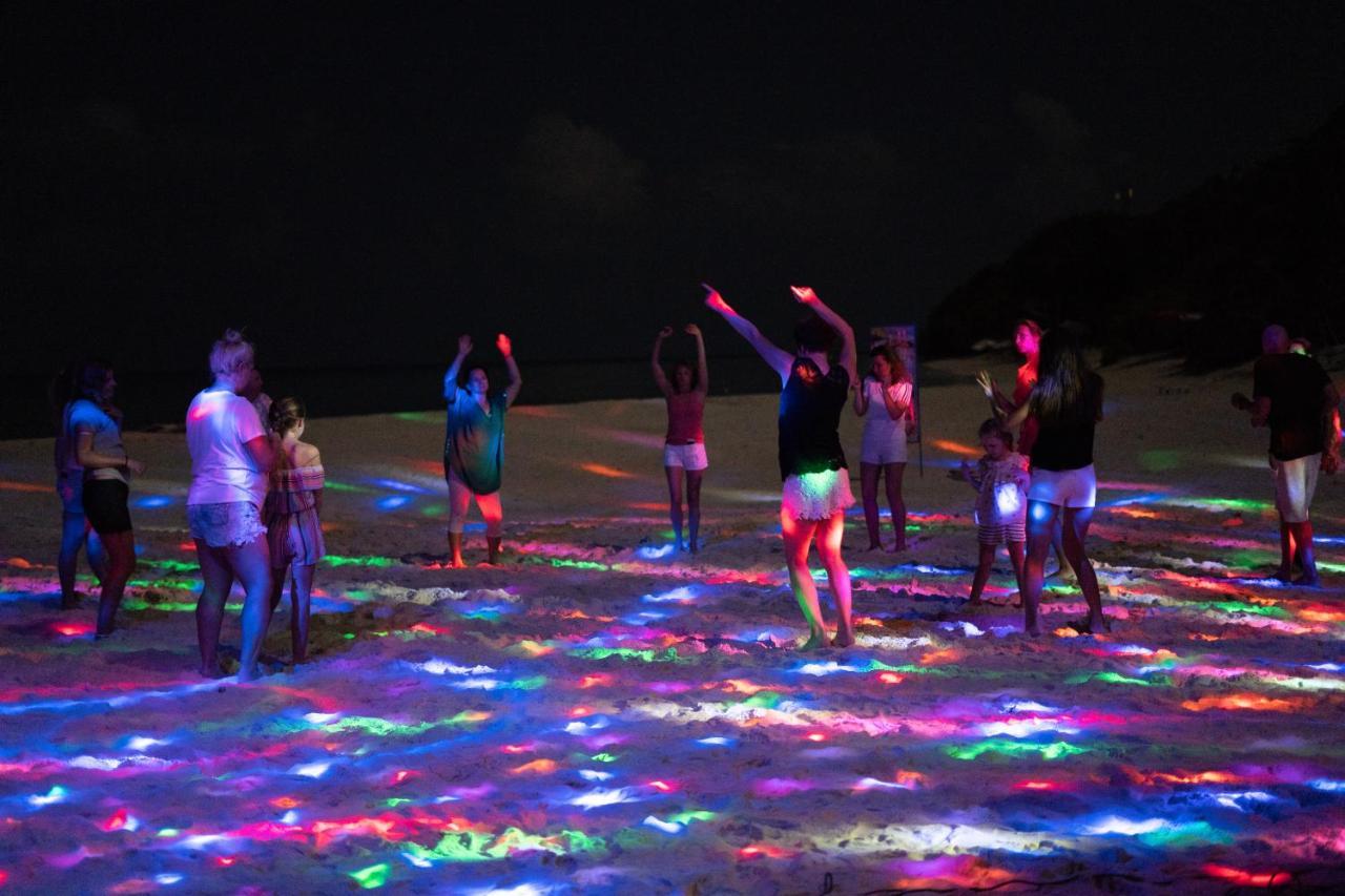 Ukulhas Beach Inn Bagian luar foto