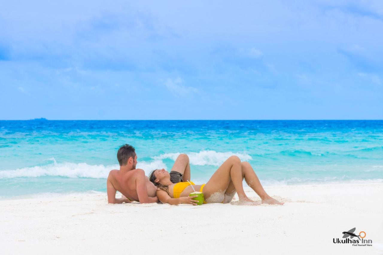 Ukulhas Beach Inn Bagian luar foto