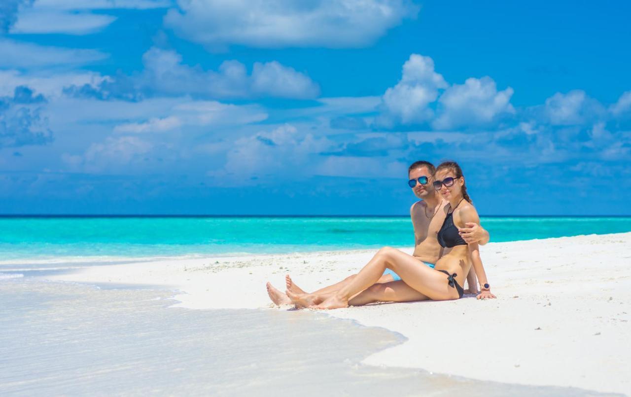 Ukulhas Beach Inn Bagian luar foto