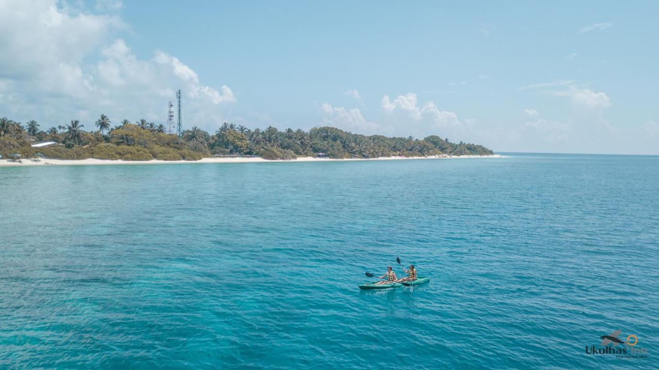 Ukulhas Beach Inn Bagian luar foto