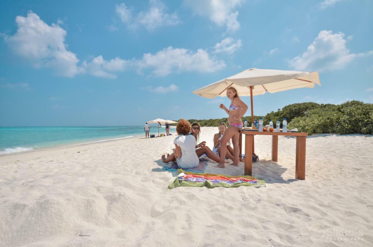 Ukulhas Beach Inn Bagian luar foto