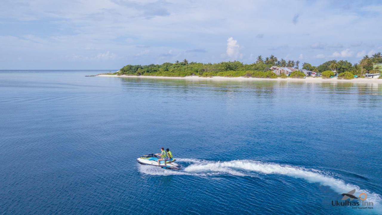 Ukulhas Beach Inn Bagian luar foto