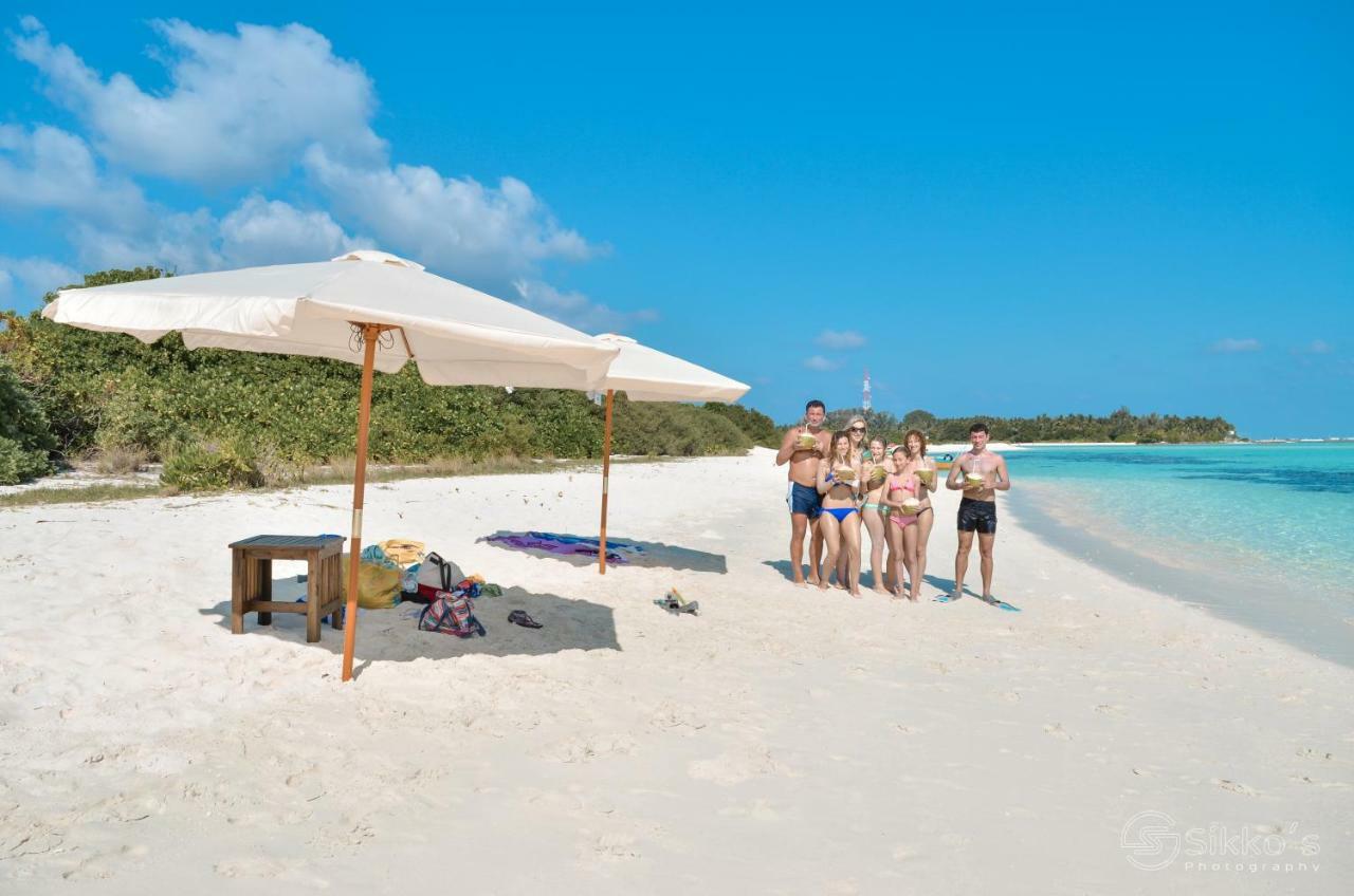 Ukulhas Beach Inn Bagian luar foto